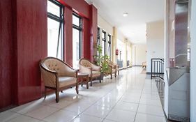 Urbanview Hotel de Kopen Malang